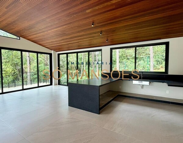 Casa de 424m² à venda no condomínio Bosque da Ribeira.