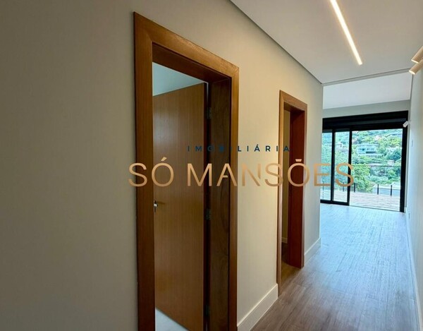 Casa de 424m² à venda no condomínio Bosque da Ribeira.