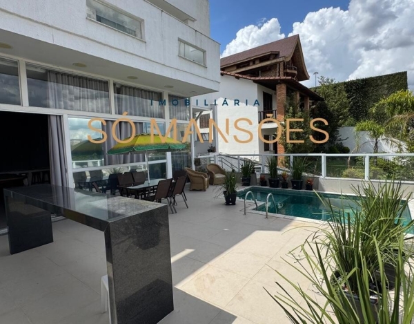 Casa Espaçosa de 580 m² à Venda com 4 Suítes e Vista Panorâmica no São Bento, Belo Horizonte - ES