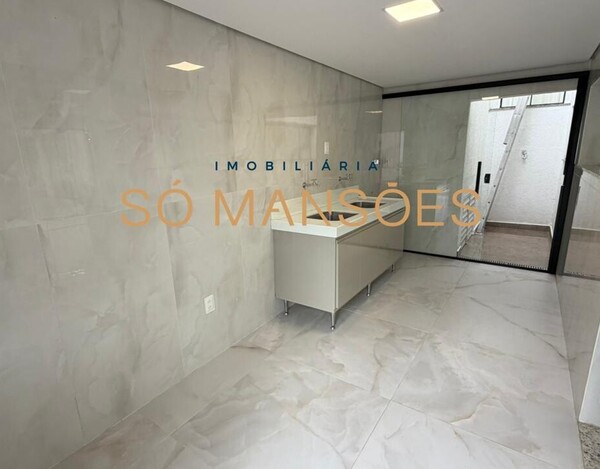 CASA À VENDA NO BAIRRO BELVEDERE EM BH