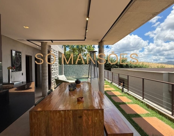 Casa Espaçosa de 396 m² à Venda com 4 Suítes e Espaço Gourmet no Veredas das Geraes, Nova Lima - MG