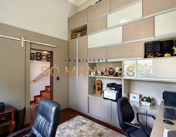 Casa de 364m² à venda no Bairro Santa Lúcia.