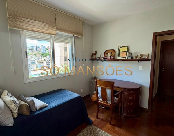 Casa de 364m² à venda no Bairro Santa Lúcia.