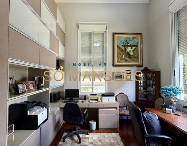 Casa de Alto Padrão de 363 m² à Venda com 1 Suíte e Espaço Gourmet no Santa Lúcia, Belo Horizonte - MG