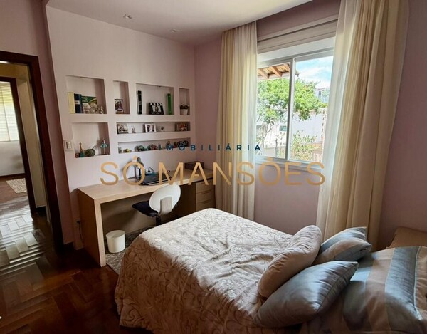 Casa de 364m² à venda no Bairro Santa Lúcia.