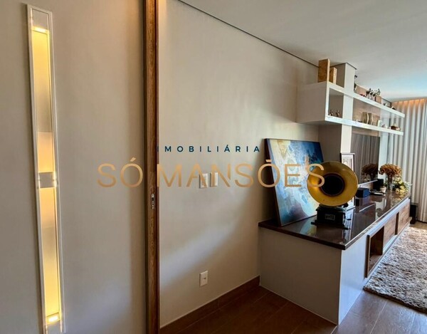 Casa de 364m² à venda no Bairro Santa Lúcia.