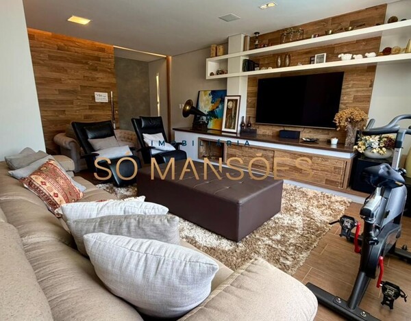 Casa de 364m² à venda no Bairro Santa Lúcia.