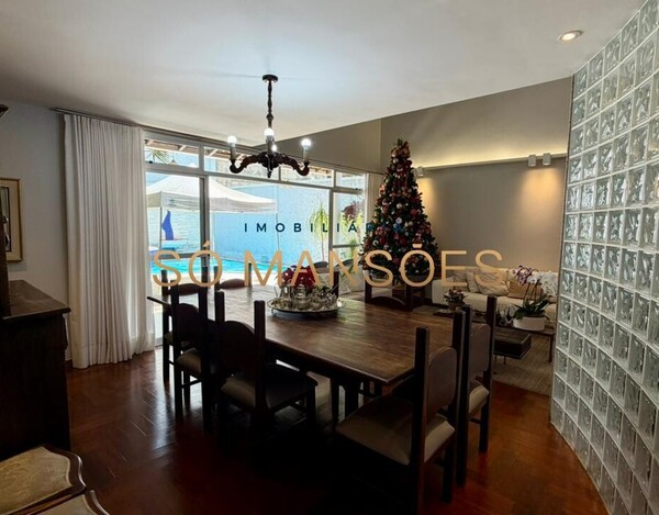 Casa de 364m² à venda no Bairro Santa Lúcia.