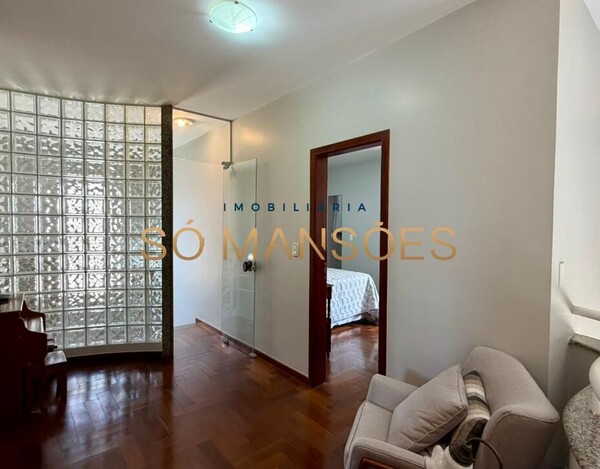 Casa de 364m² à venda no Bairro Santa Lúcia.