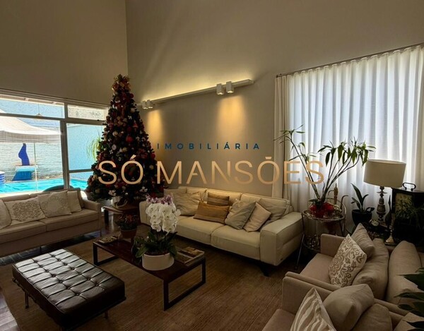 Casa de 364m² à venda no Bairro Santa Lúcia.