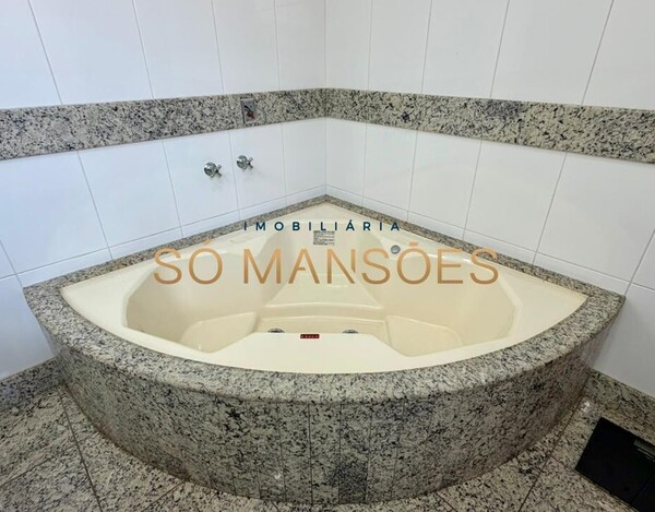 Casa de 364m² à venda no Bairro Santa Lúcia.