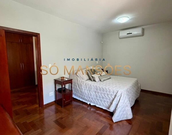 Casa de 364m² à venda no Bairro Santa Lúcia.