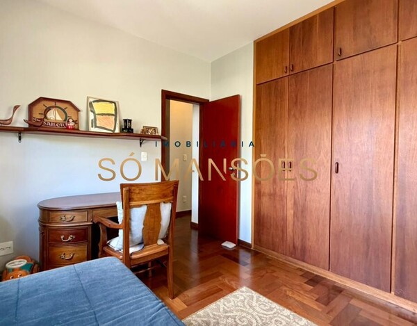 Casa de 364m² à venda no Bairro Santa Lúcia.