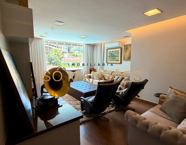 Casa de 364m² à venda no Bairro Santa Lúcia.