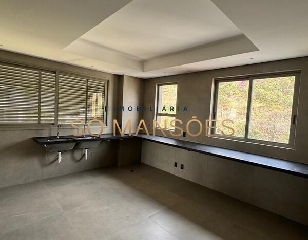 Apartamento de 323m² à venda no Bairro Santa Lúcia