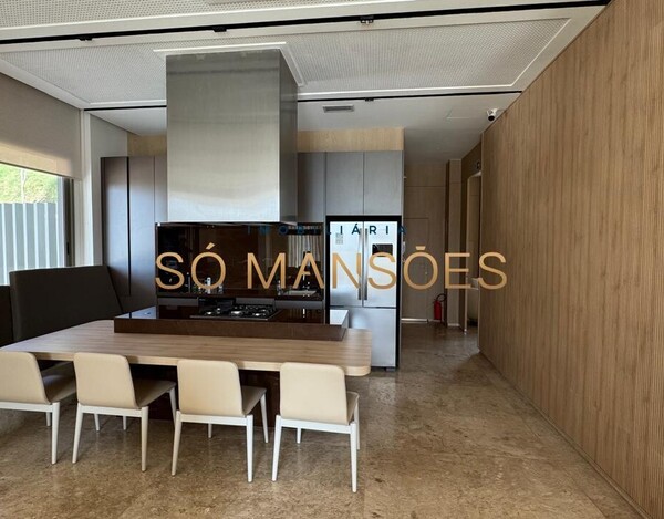 Apartamento de 323m² à venda no Bairro Santa Lúcia