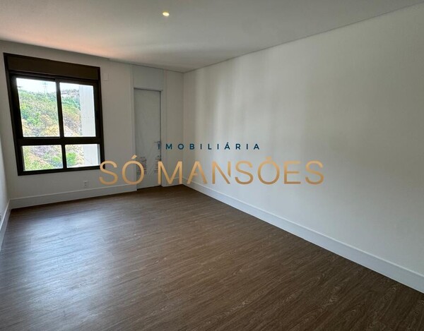 Apartamento de 323m² à venda no Bairro Santa Lúcia