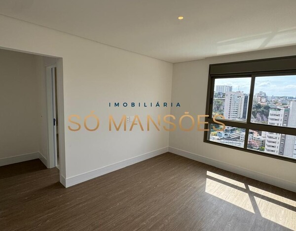 Apartamento de 323m² à venda no Bairro Santa Lúcia