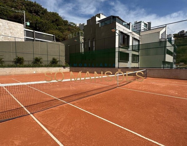 Apartamento de 323m² à venda no Bairro Santa Lúcia