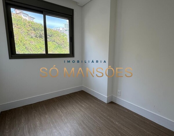 Apartamento de 323m² à venda no Bairro Santa Lúcia