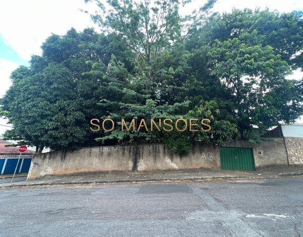 TERRENO DE ESQUINA COM 1.080 M² EM ÁREA ESTRATÉGICA PARA EMPREENDIMENTO