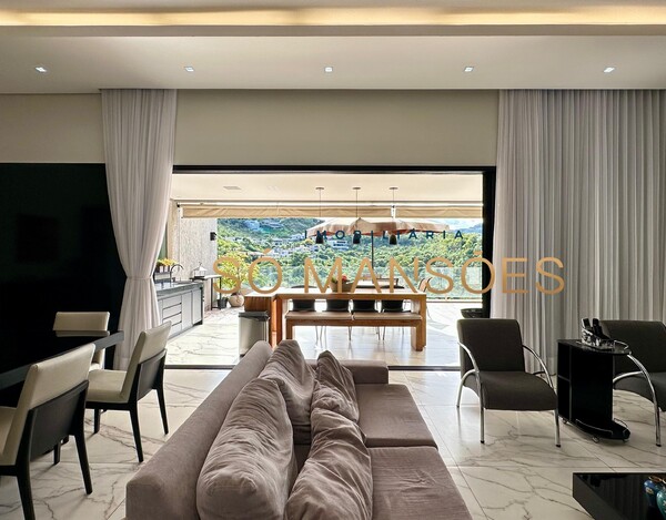 Exclusividade Só Mansões. Casa de 511m² e vista privilegiada à venda no condomínio Vale dos Cristais.