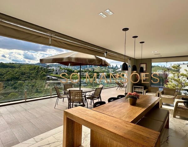 Exclusividade Só Mansões. Casa de 511m² e vista privilegiada à venda no condomínio Vale dos Cristais.