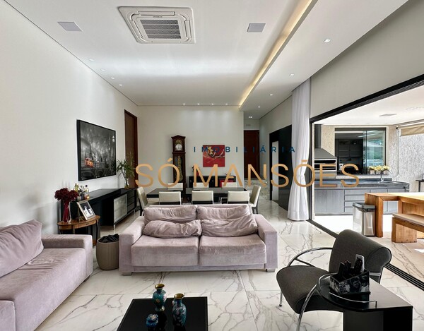 Exclusividade Só Mansões. Casa de 511m² e vista privilegiada à venda no condomínio Vale dos Cristais.