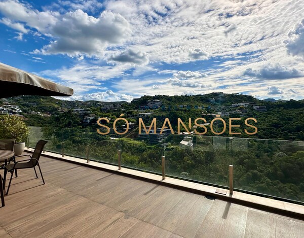 Exclusividade Só Mansões. Casa de 511m² e vista privilegiada à venda no condomínio Vale dos Cristais.