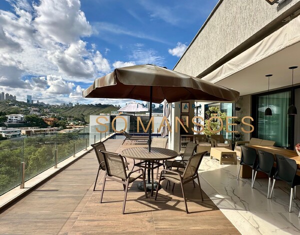 Exclusividade Só Mansões. Casa de 511m² e vista privilegiada à venda no condomínio Vale dos Cristais.