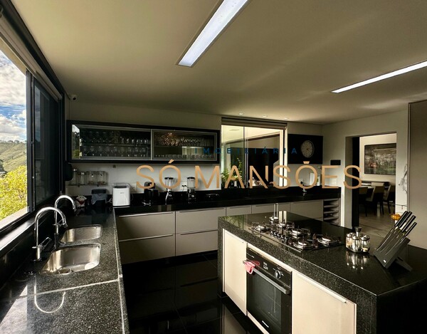 Exclusividade Só Mansões. Casa de 511m² e vista privilegiada à venda no condomínio Vale dos Cristais.