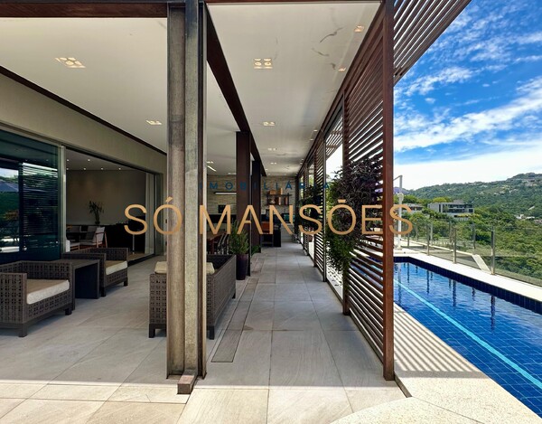 CASA DE 490M² À VENDA NO VALE DOS CRISTAIS COM VISTA PERMANENTE