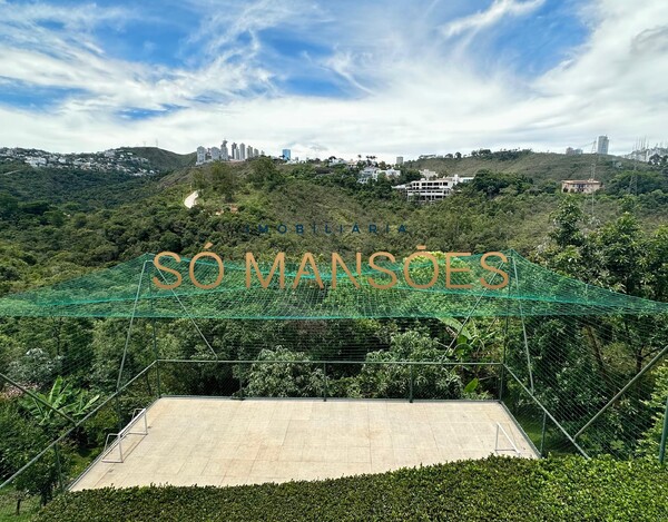 CASA DE 490M² À VENDA NO VALE DOS CRISTAIS COM VISTA PERMANENTE