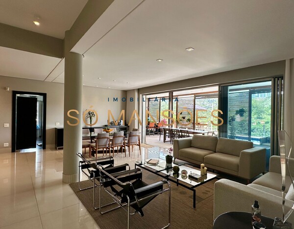 CASA DE 490M² À VENDA NO VALE DOS CRISTAIS COM VISTA PERMANENTE