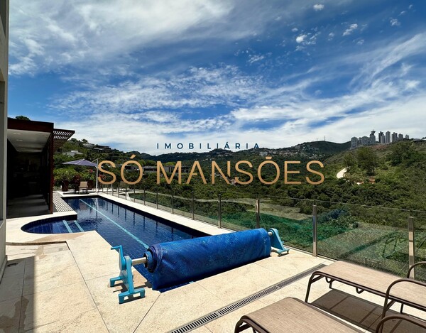 CASA DE 490M² À VENDA NO VALE DOS CRISTAIS COM VISTA PERMANENTE