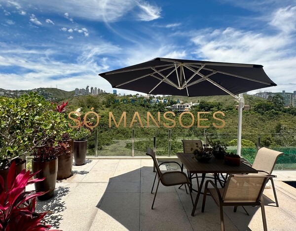 CASA DE 490M² À VENDA NO VALE DOS CRISTAIS COM VISTA PERMANENTE