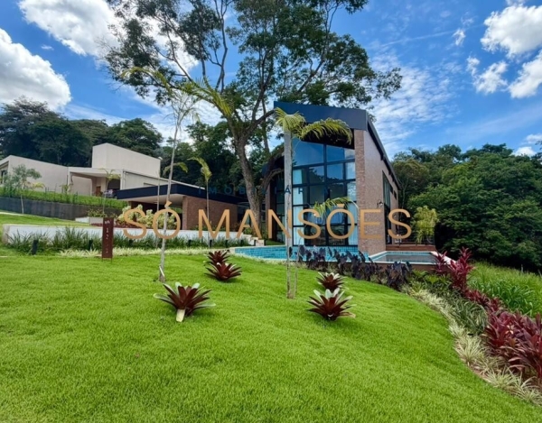Casa de Alto Padrão de 373 m² à Venda com 3 Suítes e Espaço Gourmet no Condomínio Boa Vista, Brumadinho - MG