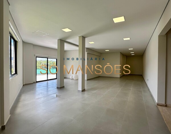 CASA DE 421M² À VENDA NO VALE DOS CRISTAIS.