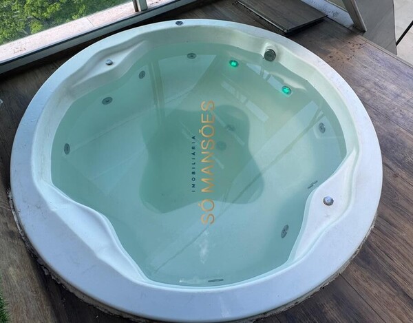 COBERTURA TRIPLEX DE LUXO COM VISTA DEFINITIVA PRÓXIMA AO COLÉGIO BATISTA MINEIRO