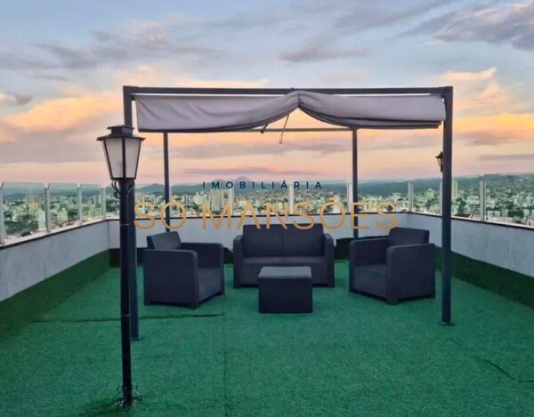 COBERTURA TRIPLEX DE LUXO COM VISTA DEFINITIVA PRÓXIMA AO COLÉGIO BATISTA MINEIRO