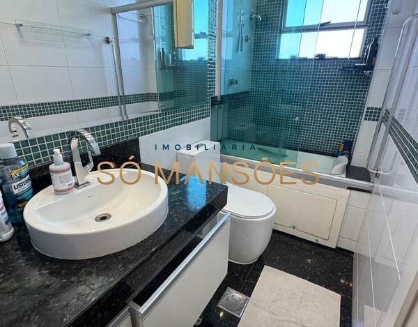 COBERTURA TRIPLEX DE LUXO COM VISTA DEFINITIVA PRÓXIMA AO COLÉGIO BATISTA MINEIRO