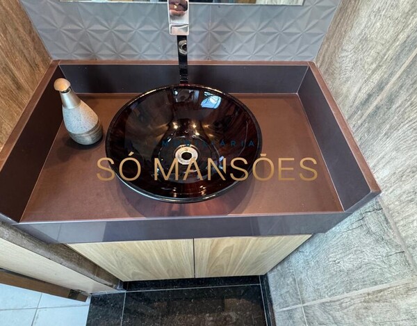 COBERTURA TRIPLEX DE LUXO COM VISTA DEFINITIVA PRÓXIMA AO COLÉGIO BATISTA MINEIRO