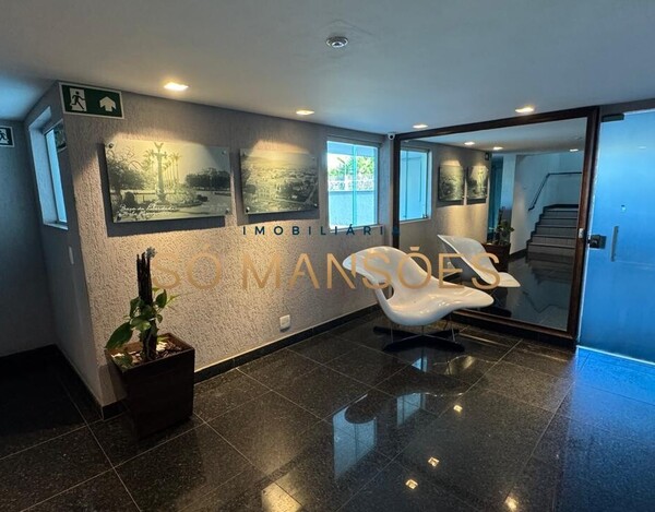 COBERTURA TRIPLEX DE LUXO COM VISTA DEFINITIVA PRÓXIMA AO COLÉGIO BATISTA MINEIRO