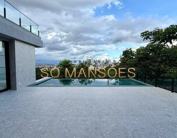 CASA DE ALTO PADRÃO À VENDA NO BURITIS EM CONDOMÍNIO FECHADO COM VISTA DEFINITIVA