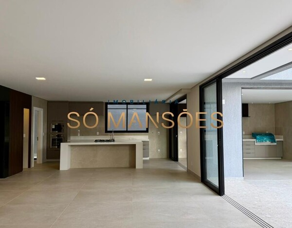 CASA DE ALTO PADRÃO À VENDA NO BURITIS EM CONDOMÍNIO FECHADO COM VISTA DEFINITIVA