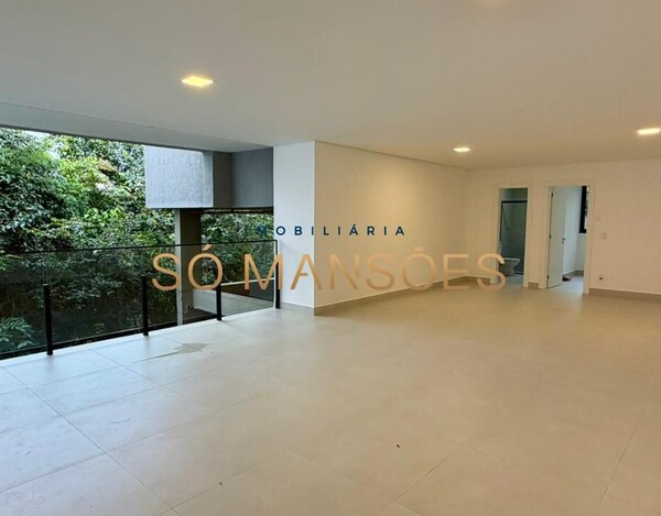 CASA DE ALTO PADRÃO À VENDA NO BURITIS EM CONDOMÍNIO FECHADO COM VISTA DEFINITIVA