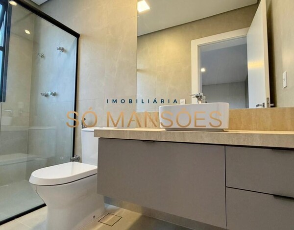 CASA DE ALTO PADRÃO À VENDA NO BURITIS EM CONDOMÍNIO FECHADO COM VISTA DEFINITIVA