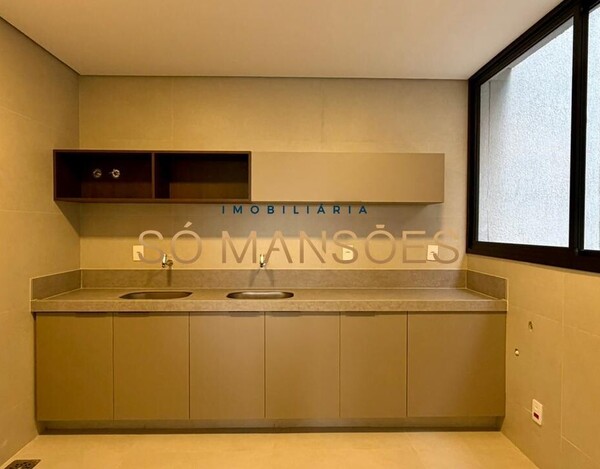 CASA DE ALTO PADRÃO À VENDA NO BURITIS EM CONDOMÍNIO FECHADO COM VISTA DEFINITIVA