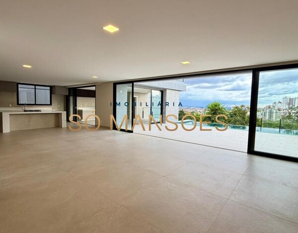 CASA DE ALTO PADRÃO À VENDA NO BURITIS EM CONDOMÍNIO FECHADO COM VISTA DEFINITIVA