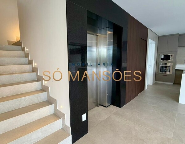 CASA DE ALTO PADRÃO À VENDA NO BURITIS EM CONDOMÍNIO FECHADO COM VISTA DEFINITIVA